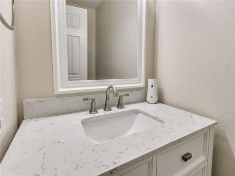 1301 Devonshire Ct, Edmond, OK 73034 photo 3