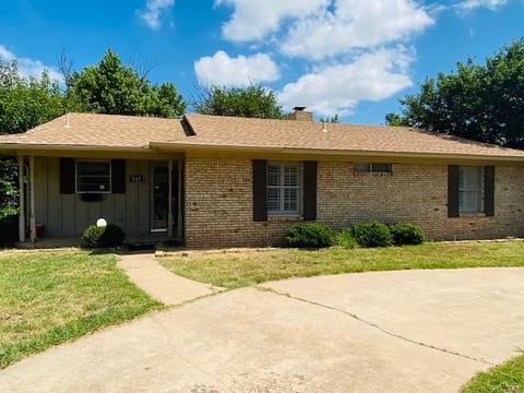 413 Cameron Dr, Altus, OK 73521 photo 1