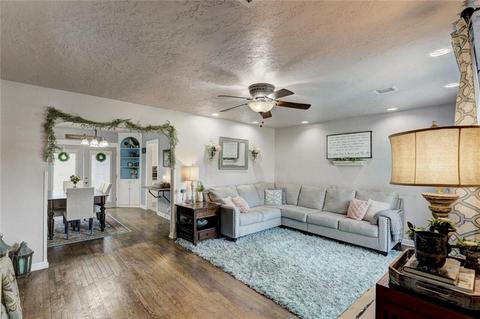 1006 Maple St, Yukon, OK 73099 photo 8
