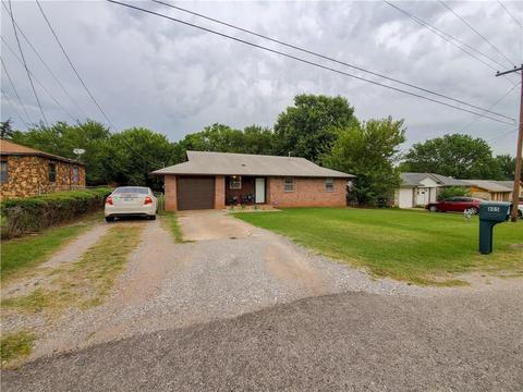 805 E Washington St, Tecumseh, OK 74873 photo 2