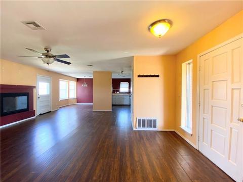 2121 Galaxy Dr, Altus, OK 73521 photo 6