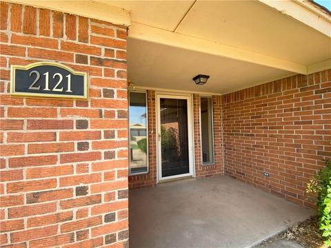 2121 Galaxy Dr, Altus, OK 73521 photo 3