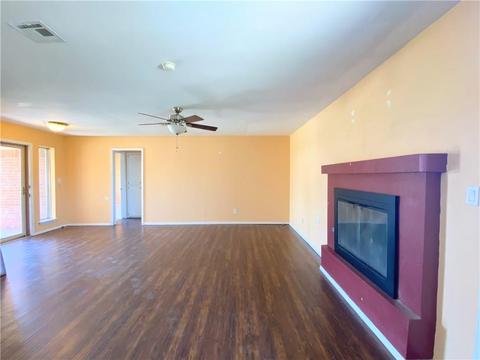 2121 Galaxy Dr, Altus, OK 73521 photo 8
