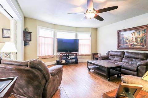 801 E Noble Ave, Guthrie, OK 73044 photo 12