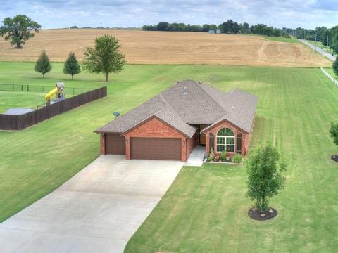 1014 Ella, Tuttle, OK 73089 photo 3