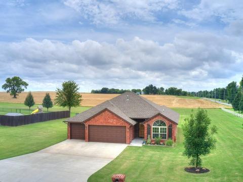 1014 Ella, Tuttle, OK 73089 photo 1