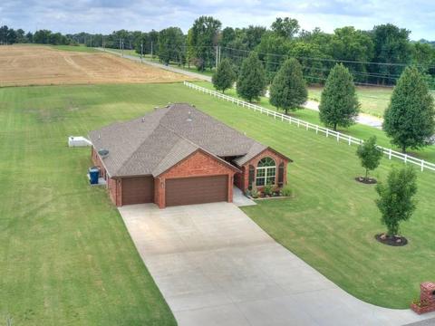 1014 Ella, Tuttle, OK 73089 photo 4