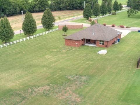 1014 Ella, Tuttle, OK 73089 photo 5