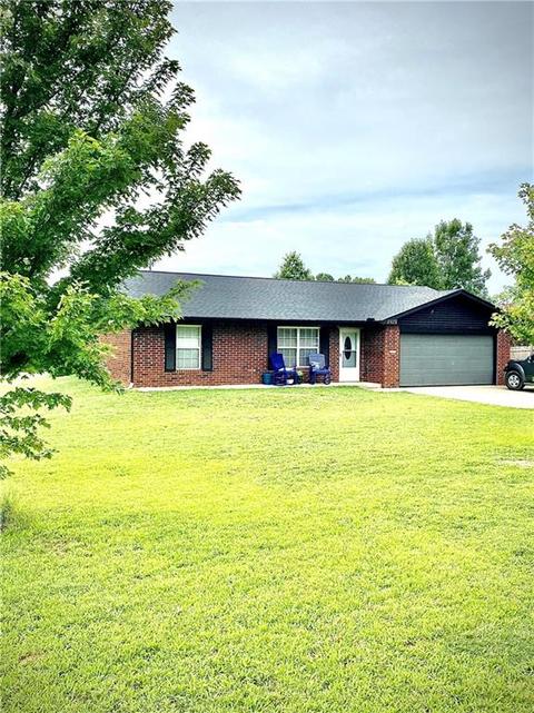 2679 Maple Dr, Harrah, OK 73045 photo 2