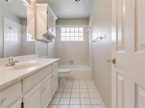 2617 E Ashecroft Dr, Edmond, OK 73034 photo 29