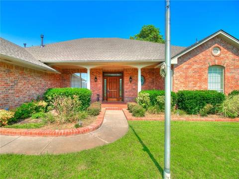 2617 E Ashecroft Dr, Edmond, OK 73034 photo 3