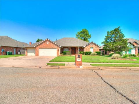 2617 E Ashecroft Dr, Edmond, OK 73034 photo 2