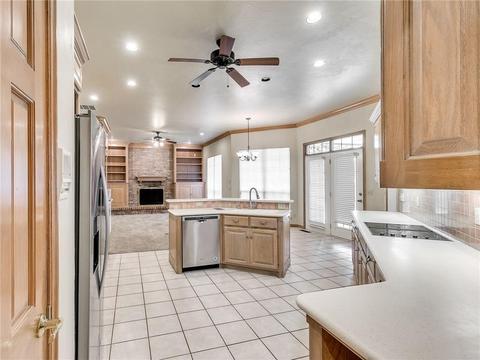 2617 E Ashecroft Dr, Edmond, OK 73034 photo 12