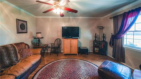 208 E 31st St, Edmond, OK 73013 photo 2
