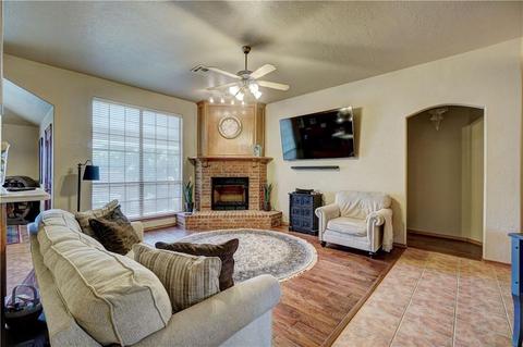 612 Loyd Ln, Moore, OK 73160 photo 5