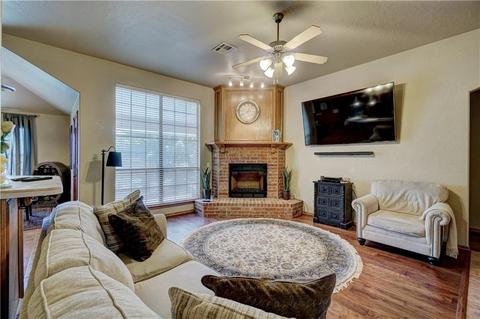612 Loyd Ln, Moore, OK 73160 photo 6