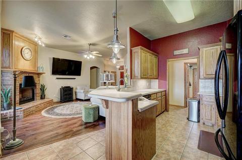 612 Loyd Ln, Moore, OK 73160 photo 11