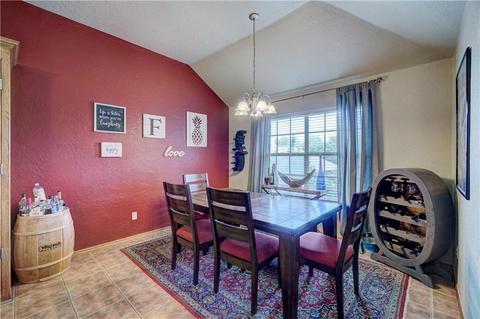 612 Loyd Ln, Moore, OK 73160 photo 9