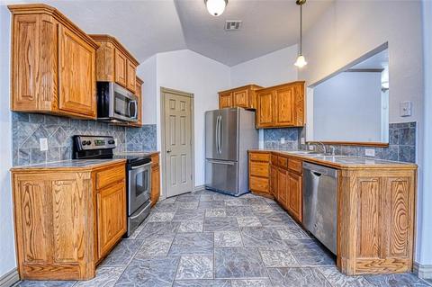 1705 Mead Ln, Moore, OK 73170 photo 13