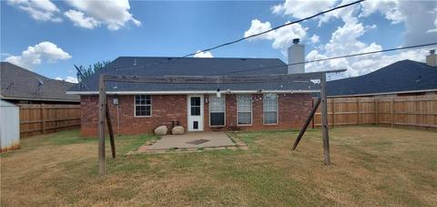 2905 Gettysburg Dr, Altus, OK 73521 photo 4