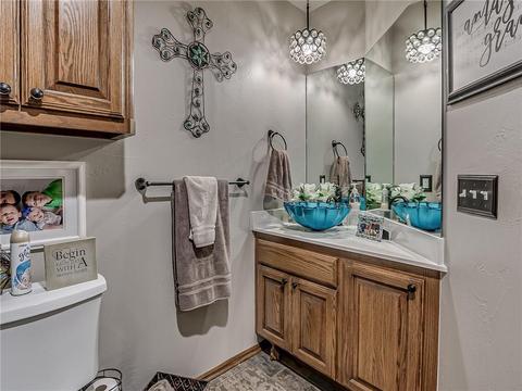 2209 Oak Dr, Moore, OK 73170 photo 29