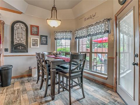 2209 Oak Dr, Moore, OK 73170 photo 9
