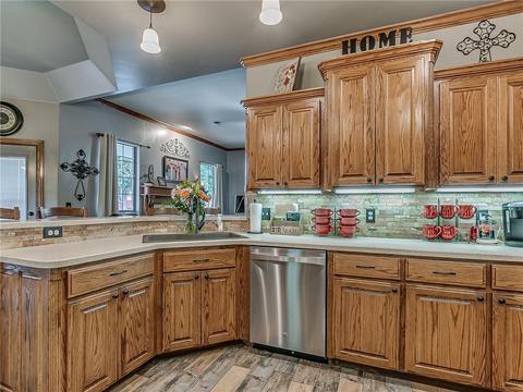 2209 Oak Dr, Moore, OK 73170 photo 14