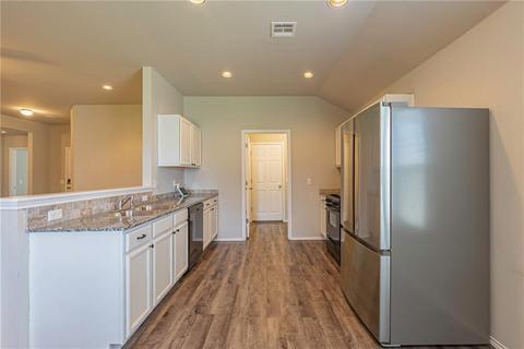 9817 Jackrabbit Rd, Yukon, OK 73099 photo 11