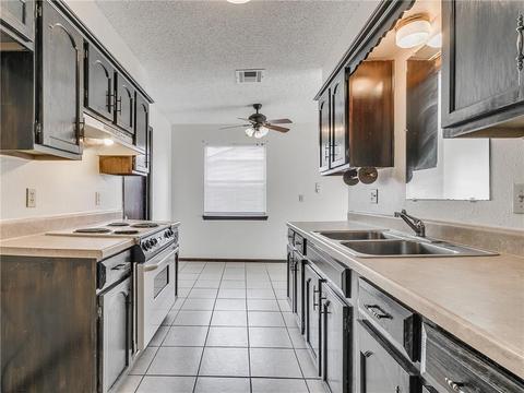 422 Jarman Dr, Mcloud, OK 74851 photo 8