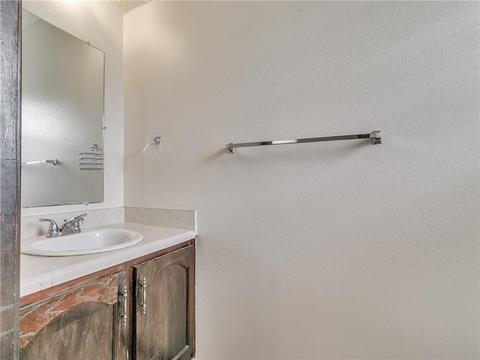 422 Jarman Dr, Mcloud, OK 74851 photo 15