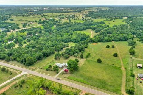 4001 E Seward Rd, Guthrie, OK 73044 photo 1