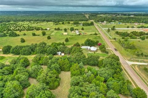 4001 E Seward Rd, Guthrie, OK 73044 photo 4
