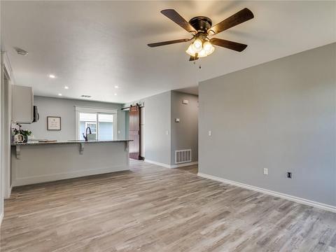 1812 E Harrison Ave, Guthrie, OK 73044 photo 2