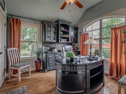 500 War Eagle Ln, Yukon, OK 73099 photo 5