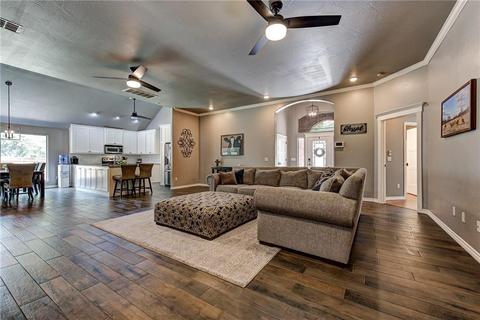 309 E Cedar Dr, Tuttle, OK 73089 photo 9
