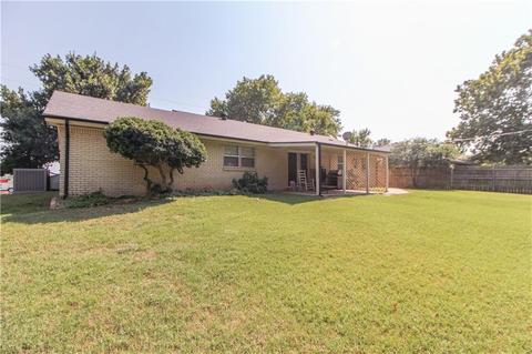 2307 E Robinson St, Norman, OK 73071 photo 29