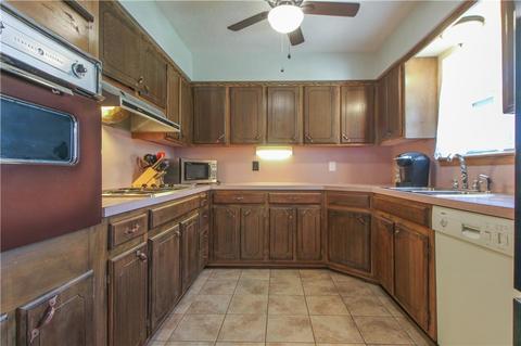 2307 E Robinson St, Norman, OK 73071 photo 11