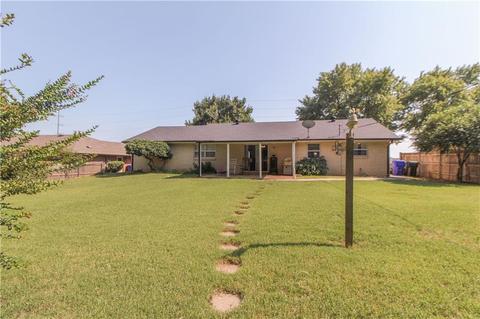 2307 E Robinson St, Norman, OK 73071 photo 32