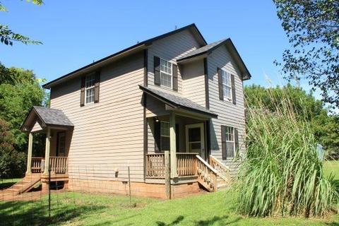 2004 E Sooner Rd, Tuttle, OK 73089 photo 3