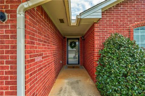 809 Sequoyah Trails Dr, Norman, OK 73071 photo 2