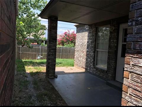 2113 Lakecrest Dr, Moore, OK 73170 photo 3
