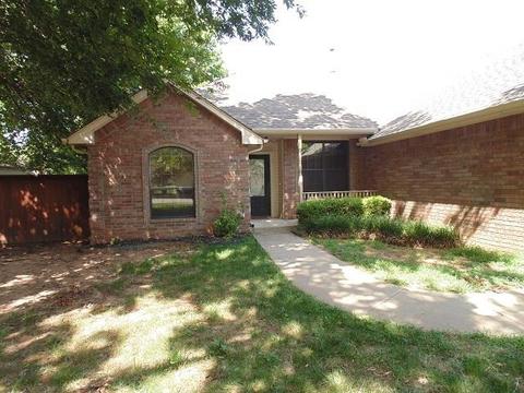 503 SW 4th St, Tuttle, OK 73089 photo 1