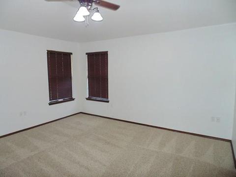 503 SW 4th St, Tuttle, OK 73089 photo 21
