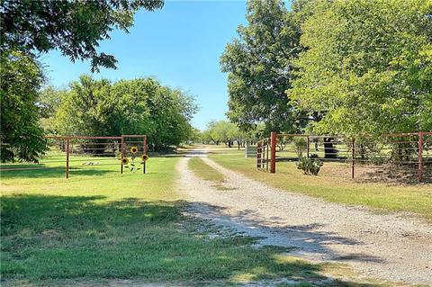 15794 E 2150 Rd, Terral, OK 73569 photo 2