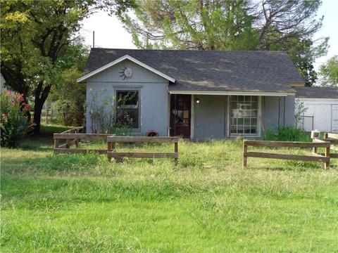 506 E Main St, Blair, OK 73526 photo 1