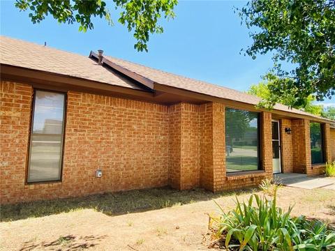 716 Rosehaven Dr, Altus, OK 73521 photo 3