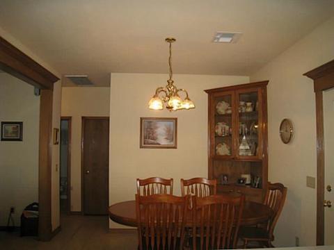 985 Garden Rd, Tuttle, OK 73089 photo 5