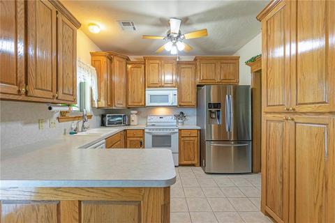985 Garden Rd, Tuttle, OK 73089 photo 6