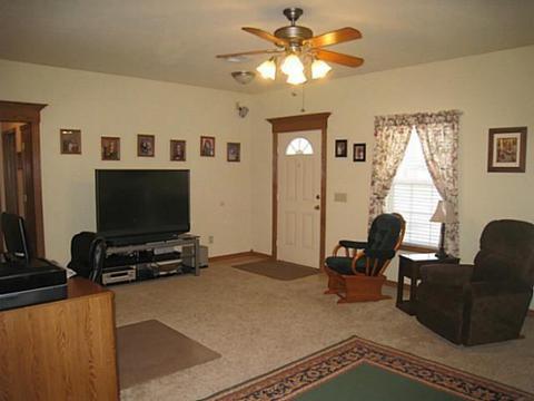 985 Garden Rd, Tuttle, OK 73089 photo 4