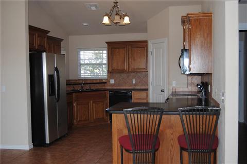 1800 Cougar Cir, Altus, OK 73521 photo 5